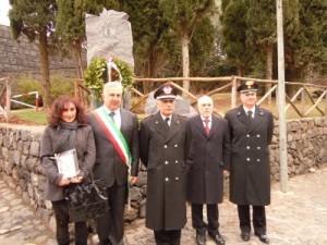 Rosalba Corsaro Lotito, sindaco Rapisarda, gen .Amato, proc. Patanè, col. La Gala