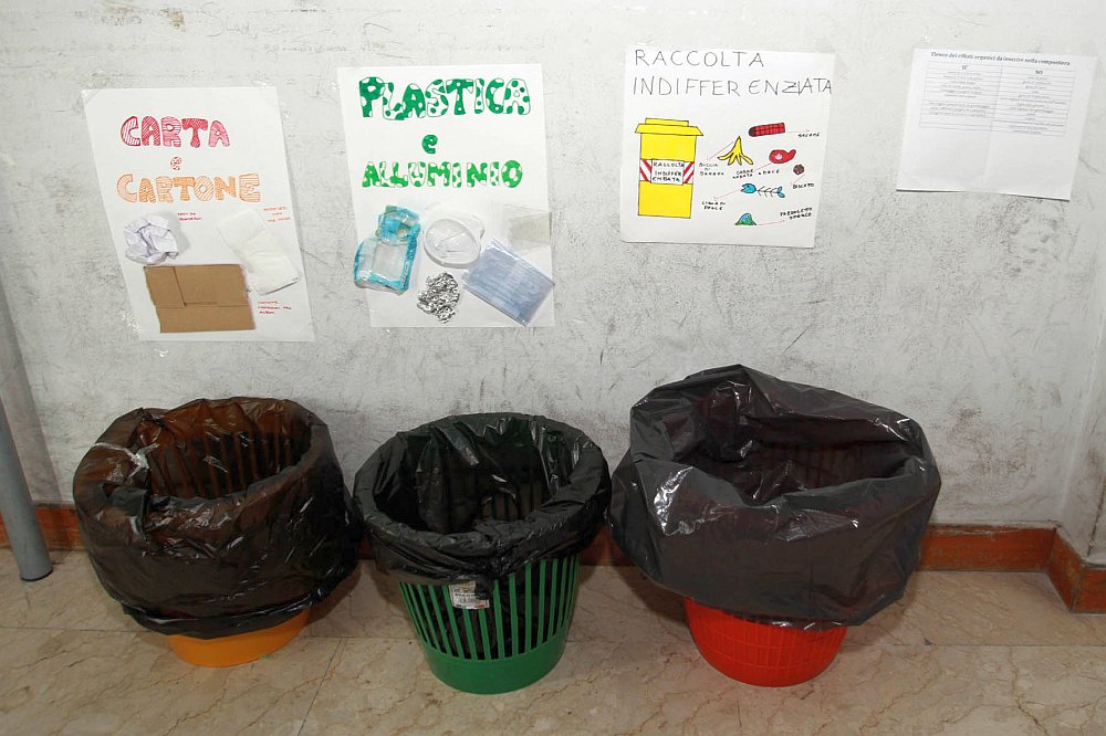 Catania - raccolta differenziata nelle scuole
